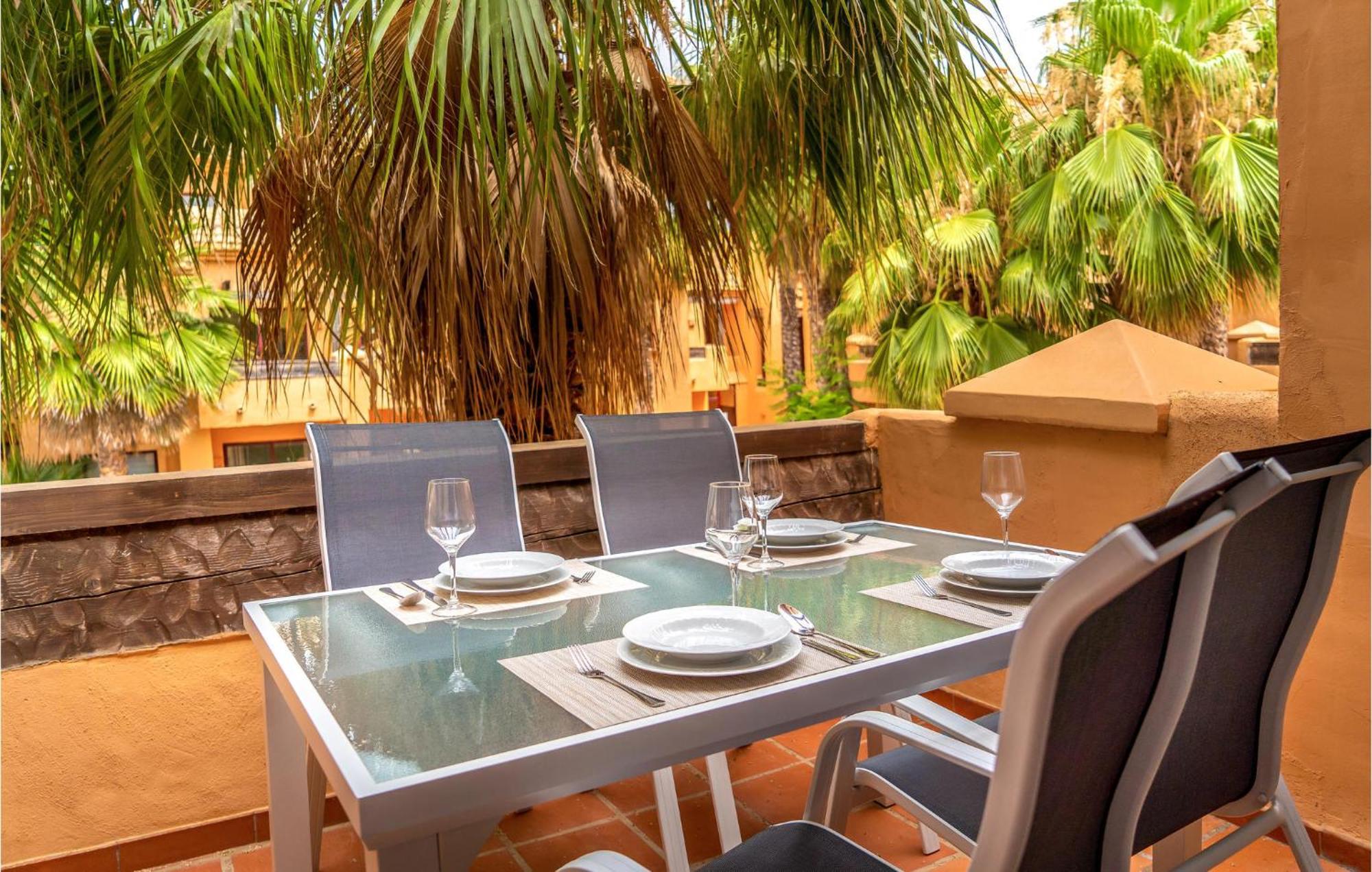 Lovely Apartment In Los Alcazares With Kitchen Eksteriør bilde
