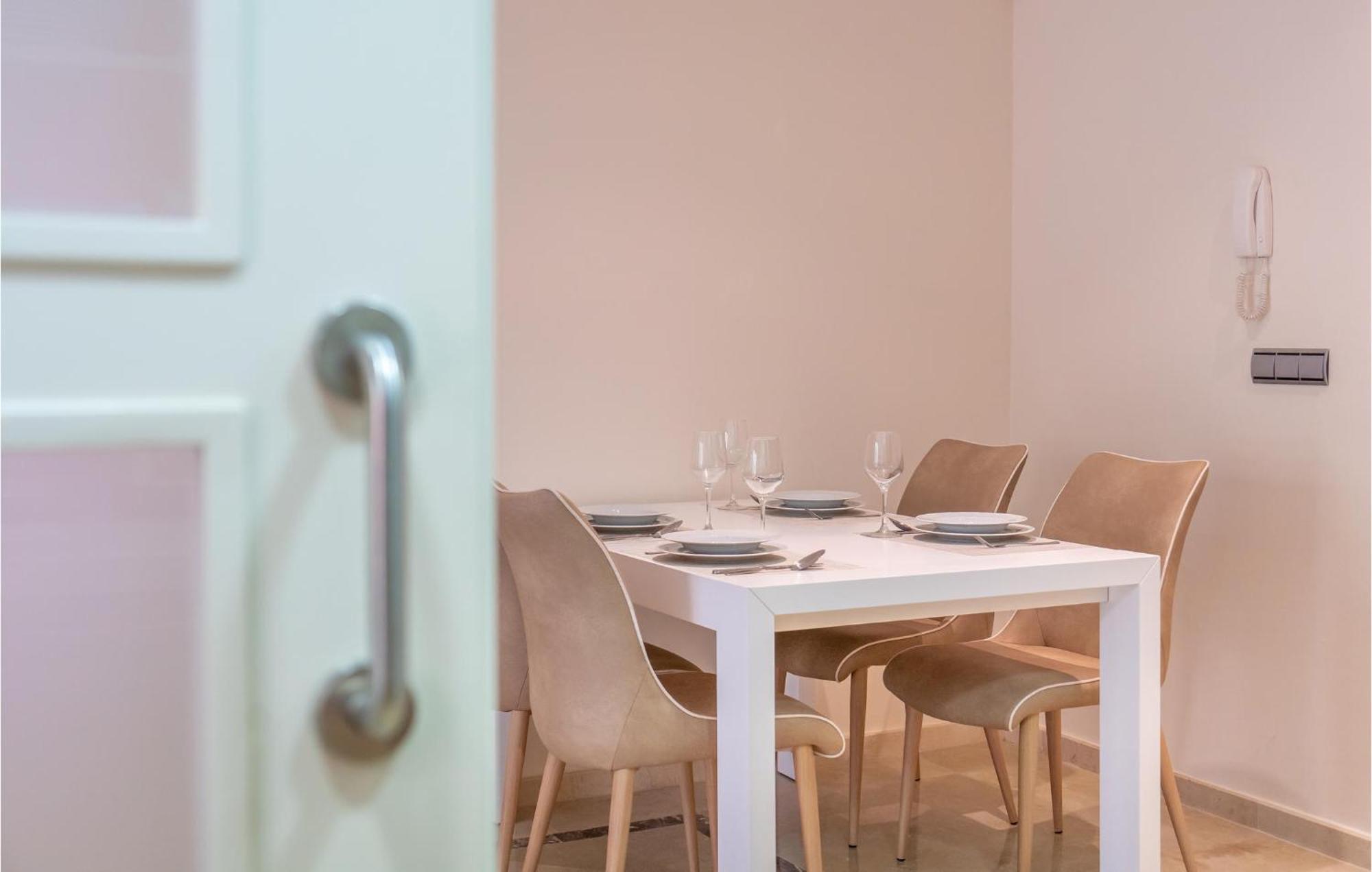 Lovely Apartment In Los Alcazares With Kitchen Eksteriør bilde