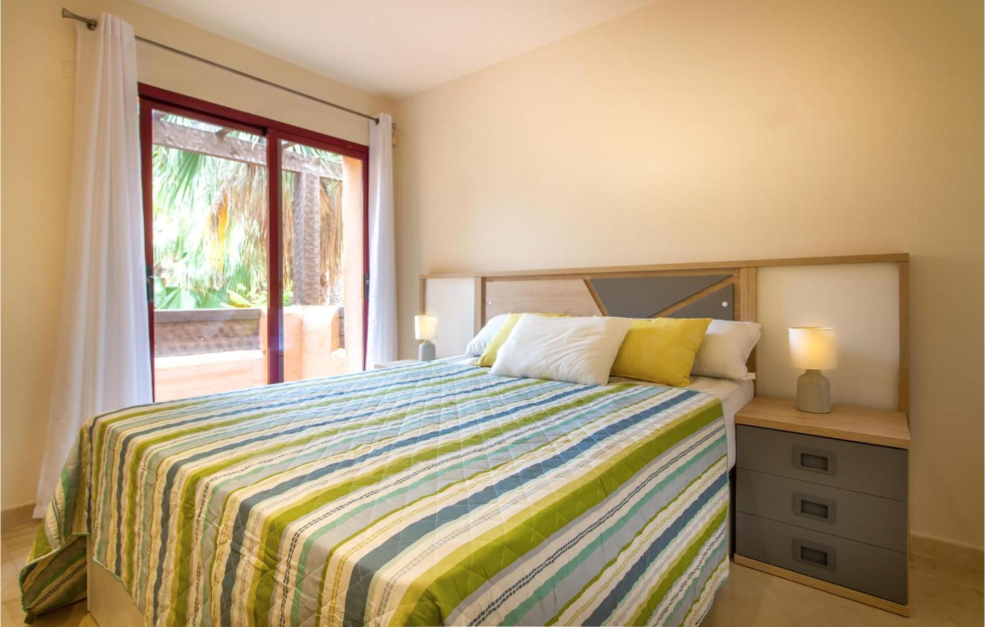 Lovely Apartment In Los Alcazares With Kitchen Eksteriør bilde