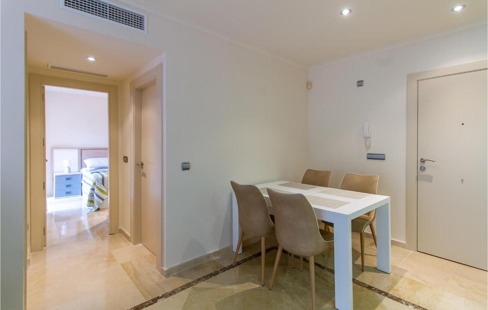 Lovely Apartment In Los Alcazares With Kitchen Eksteriør bilde
