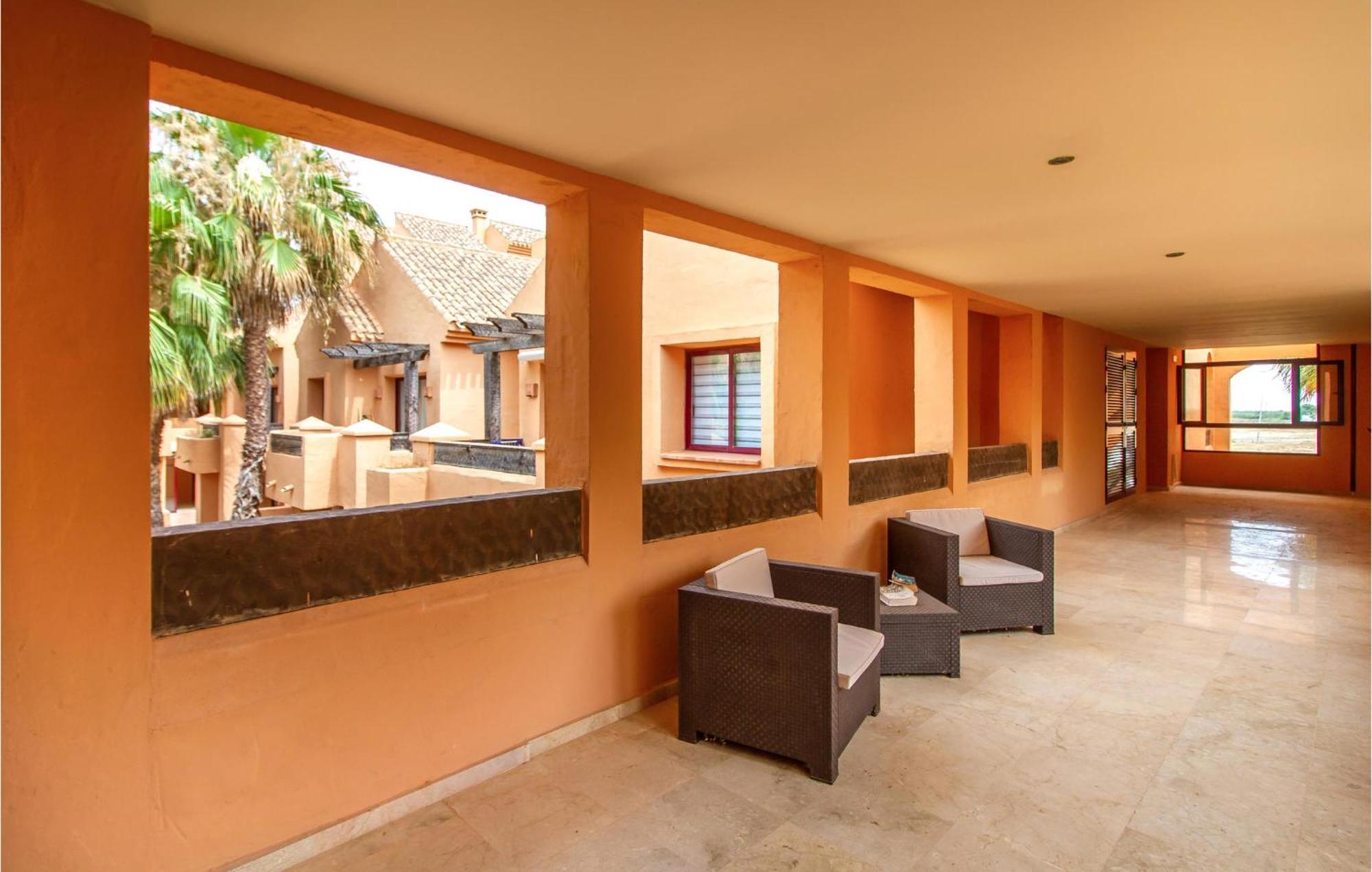 Lovely Apartment In Los Alcazares With Kitchen Eksteriør bilde