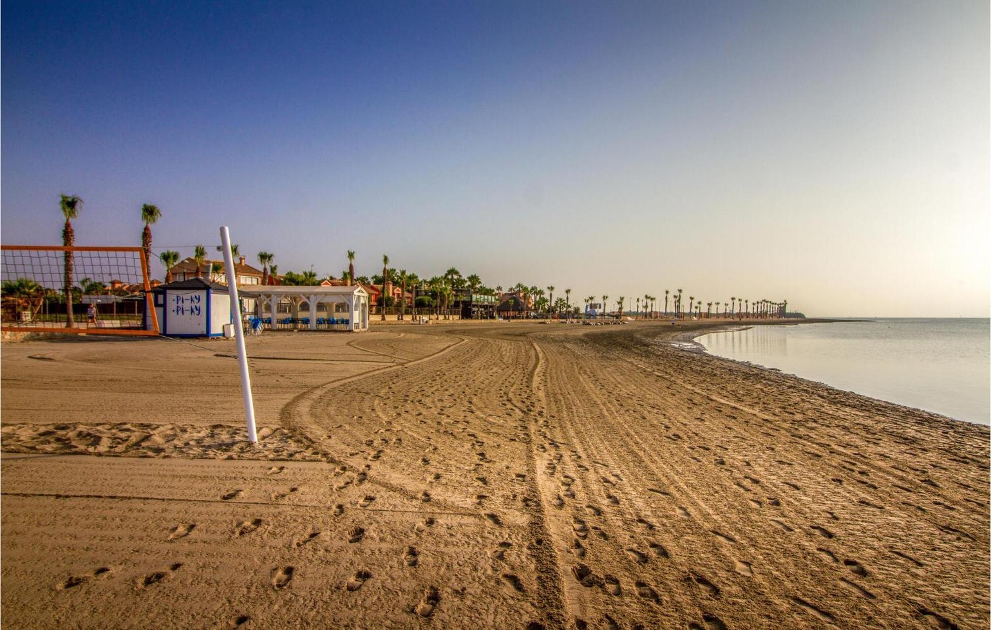 Lovely Apartment In Los Alcazares With Kitchen Eksteriør bilde